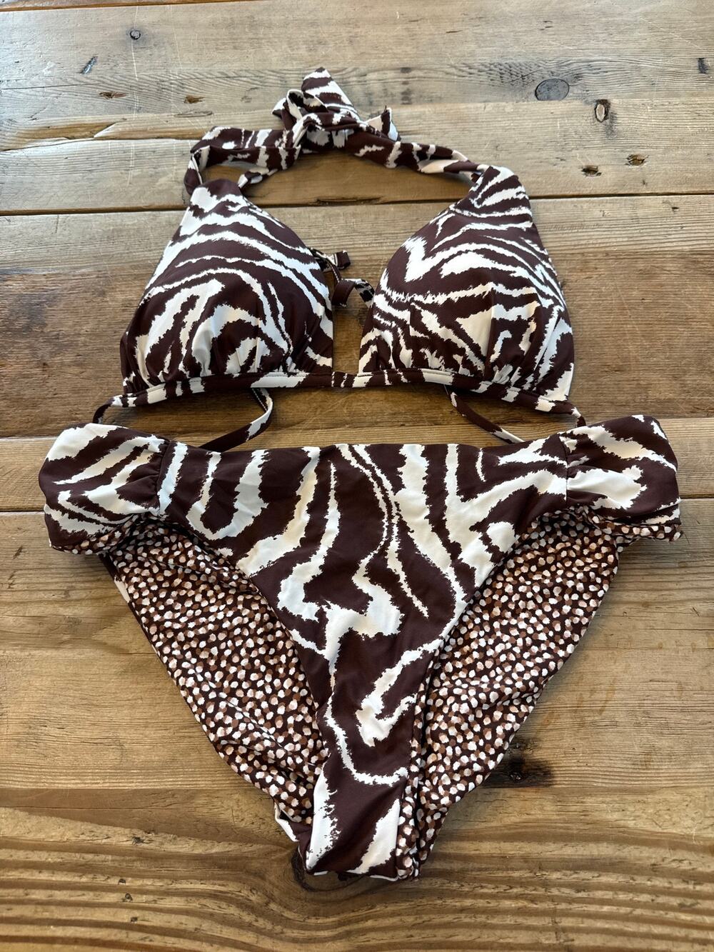 La Blanca Fierce Lines 12 Reversible Triangle Top / Shirred Hipster Bottom SET